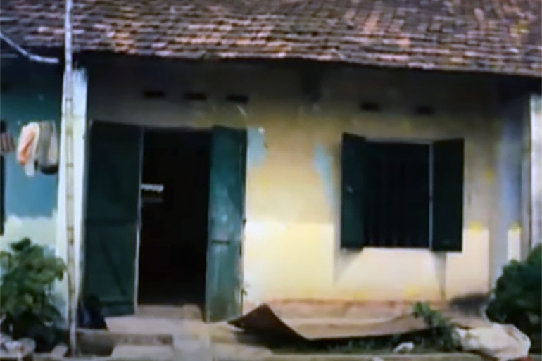 Bom thư bí ẩn, chiếc đài cassette hỏng và cuộc trả thù tình đẫm máu