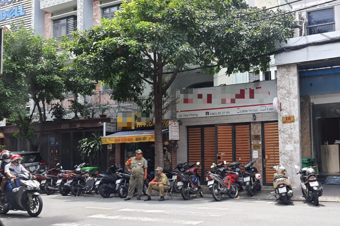 Người đàn ông treo cổ bên cạnh thi thể phụ nữ trong nhà trọ ở TPHCM