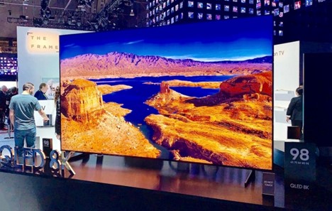 Có gì hấp dẫn trong chiếc TV 4K 98 inch khổng lồ của Samsung?