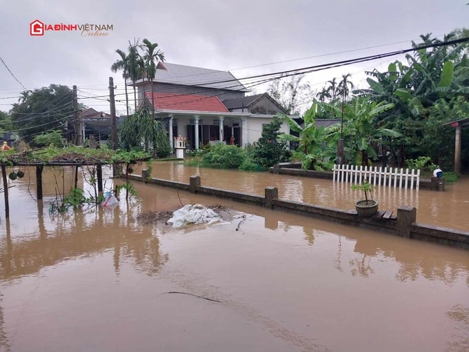 Ngôi làng từng bị ngâm hơn 30 ngày trong nước lũ