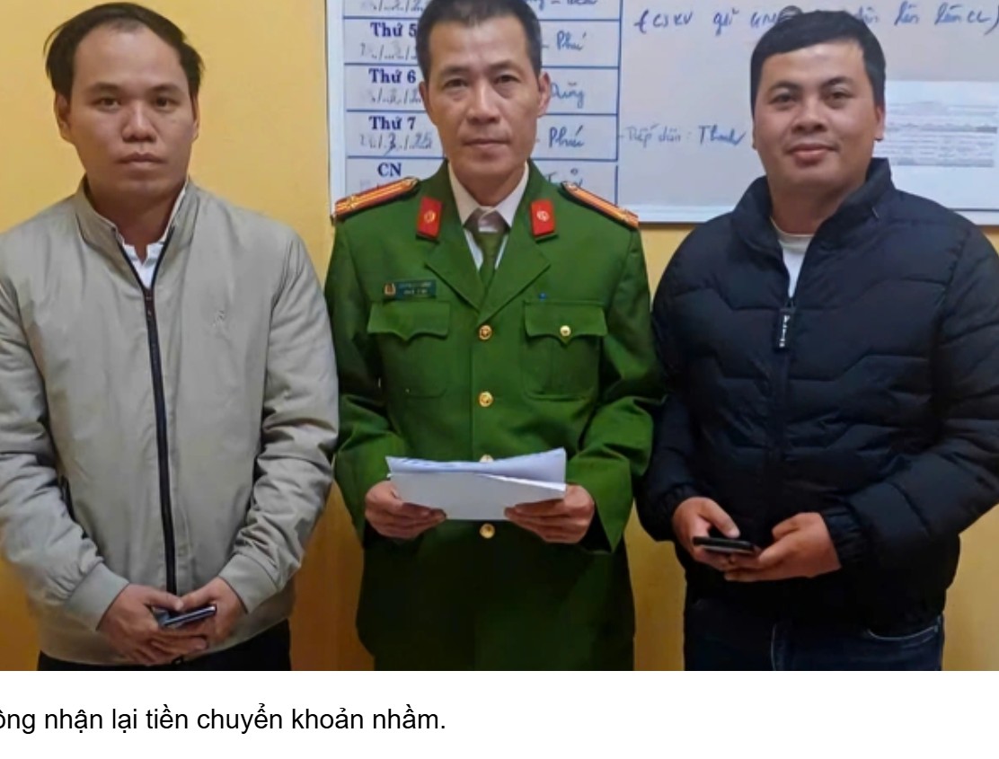 Công an xã giúp người dân nhận lại 140 triệu đồng chuyển khoản nhầm