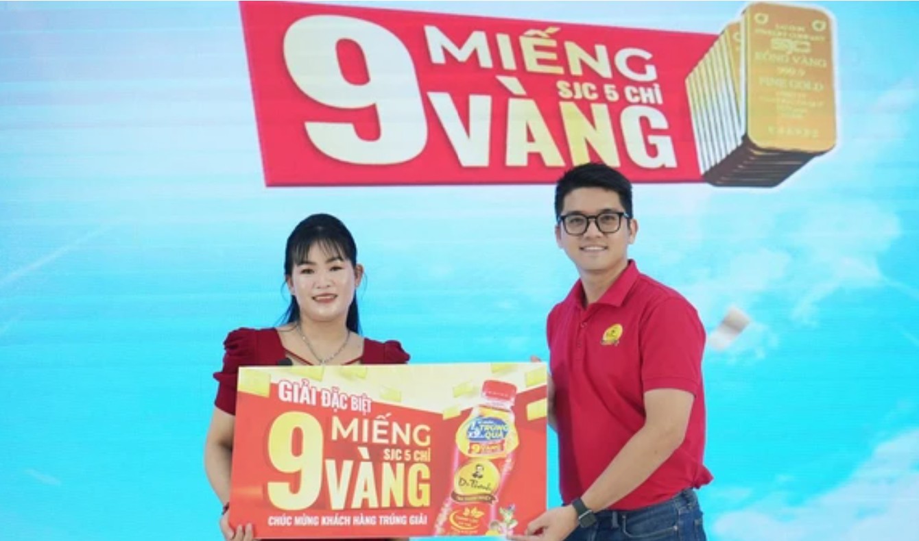 Trà Dr Thanh đã trao gần 600 triệu đồng tiền mặt, hơn 75.000 thẻ điện thoại cho khách hàng chỉ trong 2 tháng hè